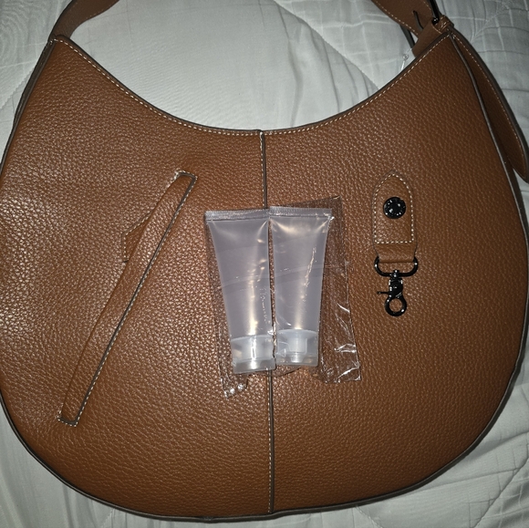 Max Studio XL Pebble Grain Commuter Travel Hobo Bag in Cognac Color - Picture 13 of 16